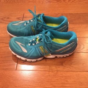 Brooks pure cadence running shoes size 7.5